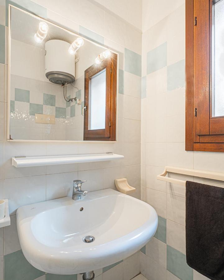 Ambra Holiday Rooms San Teodoro  Kültér fotó