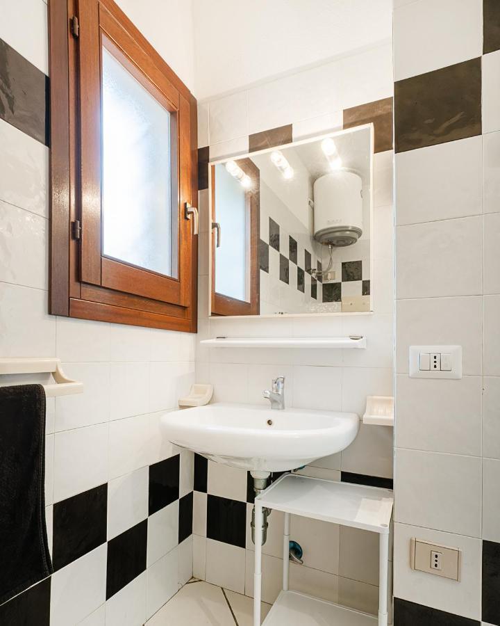 Ambra Holiday Rooms San Teodoro  Kültér fotó